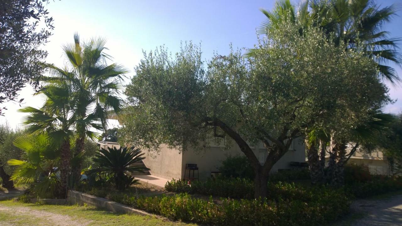 Vila La Scogliera Del Capo Santa Maria  Exteriér fotografie