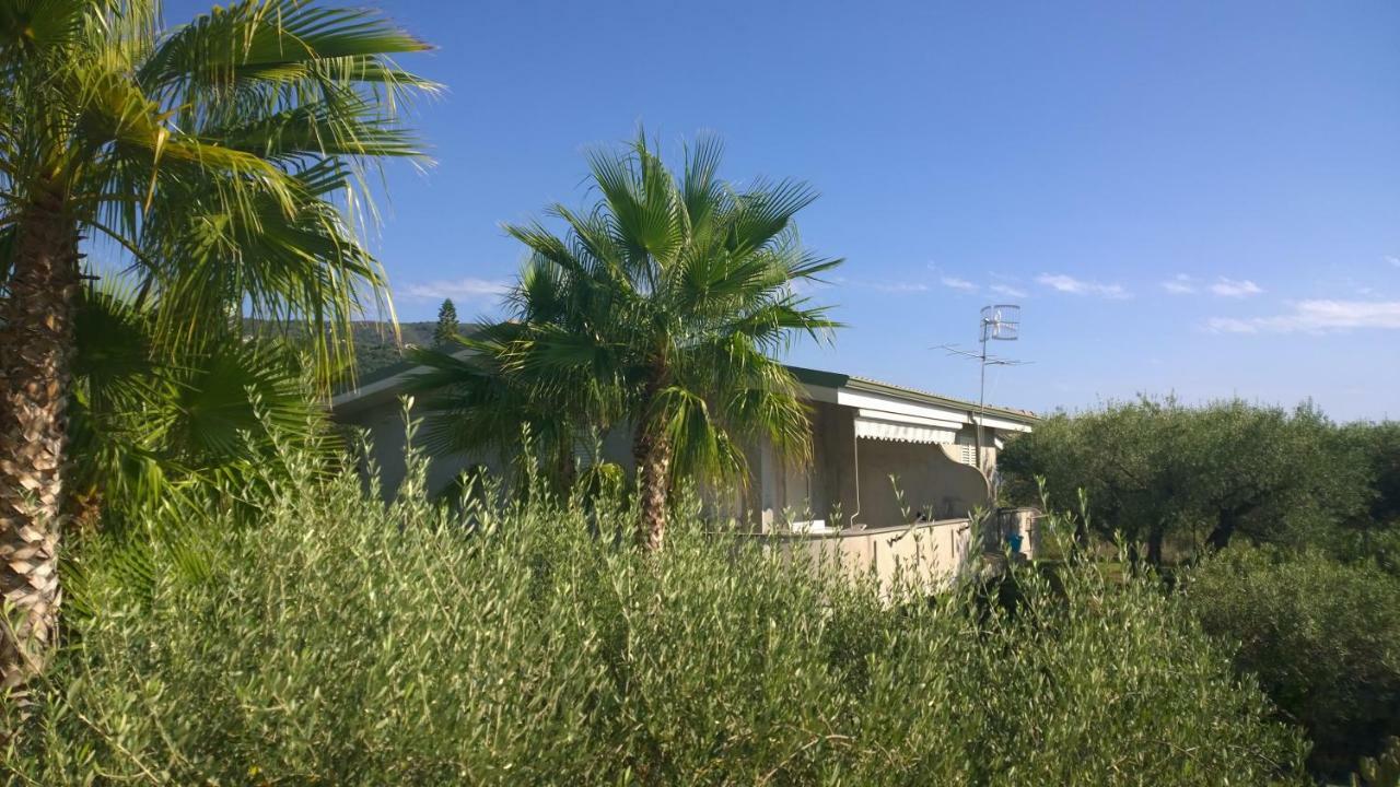 Vila La Scogliera Del Capo Santa Maria  Exteriér fotografie